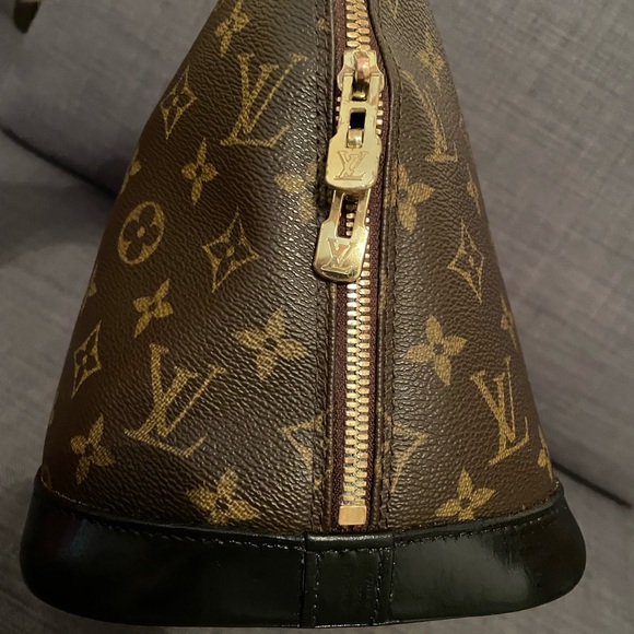 “Sold” Louis Vuitton Alma PM - Picture 2 of 14